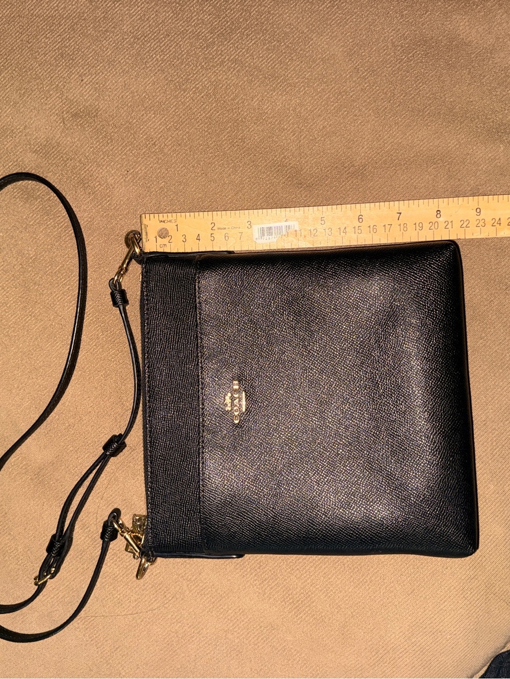 Coach Black Leather Slim Crossbody Messenger Bag with Gold Hardware ✨ - Picture 6 of 7